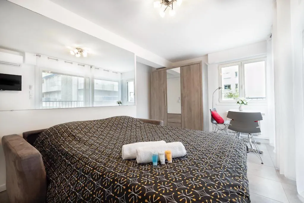 Apartment Charmant Studio -Calme -Parking Cannes