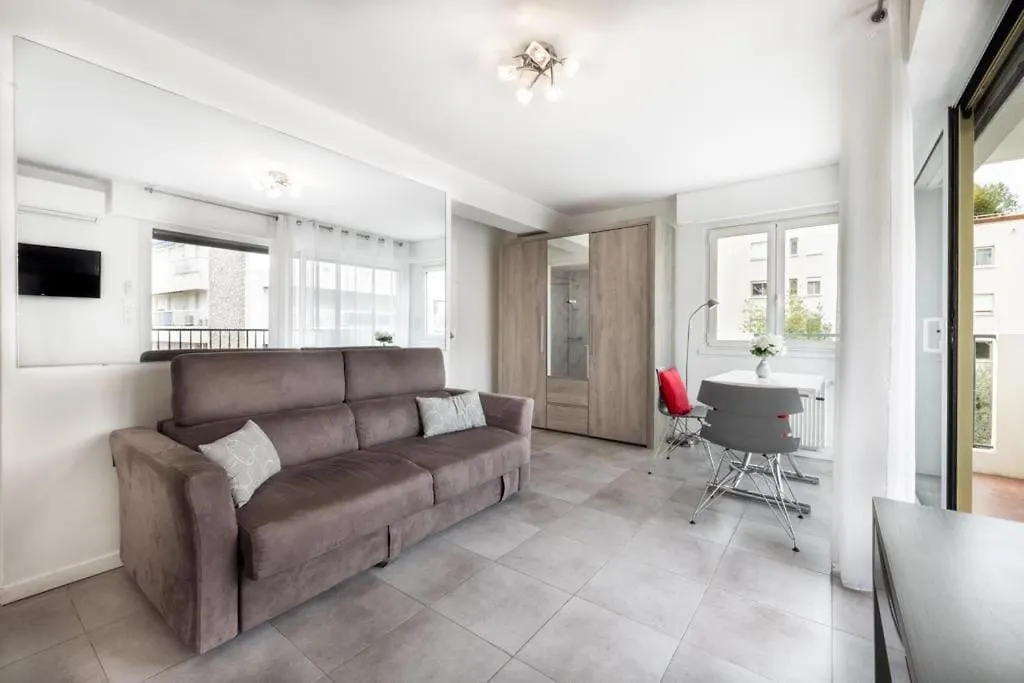 Apartment Charmant Studio -Calme -Parking Cannes
